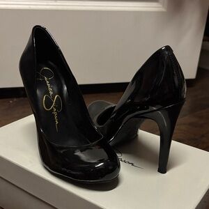 Jessica Simpson Glossy Black Heels